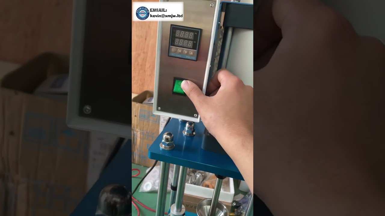 Mikro manuell injeksjonsmaskin for laboratorier – støping av øretelefonplugger og små plastdeler (1-40 g)