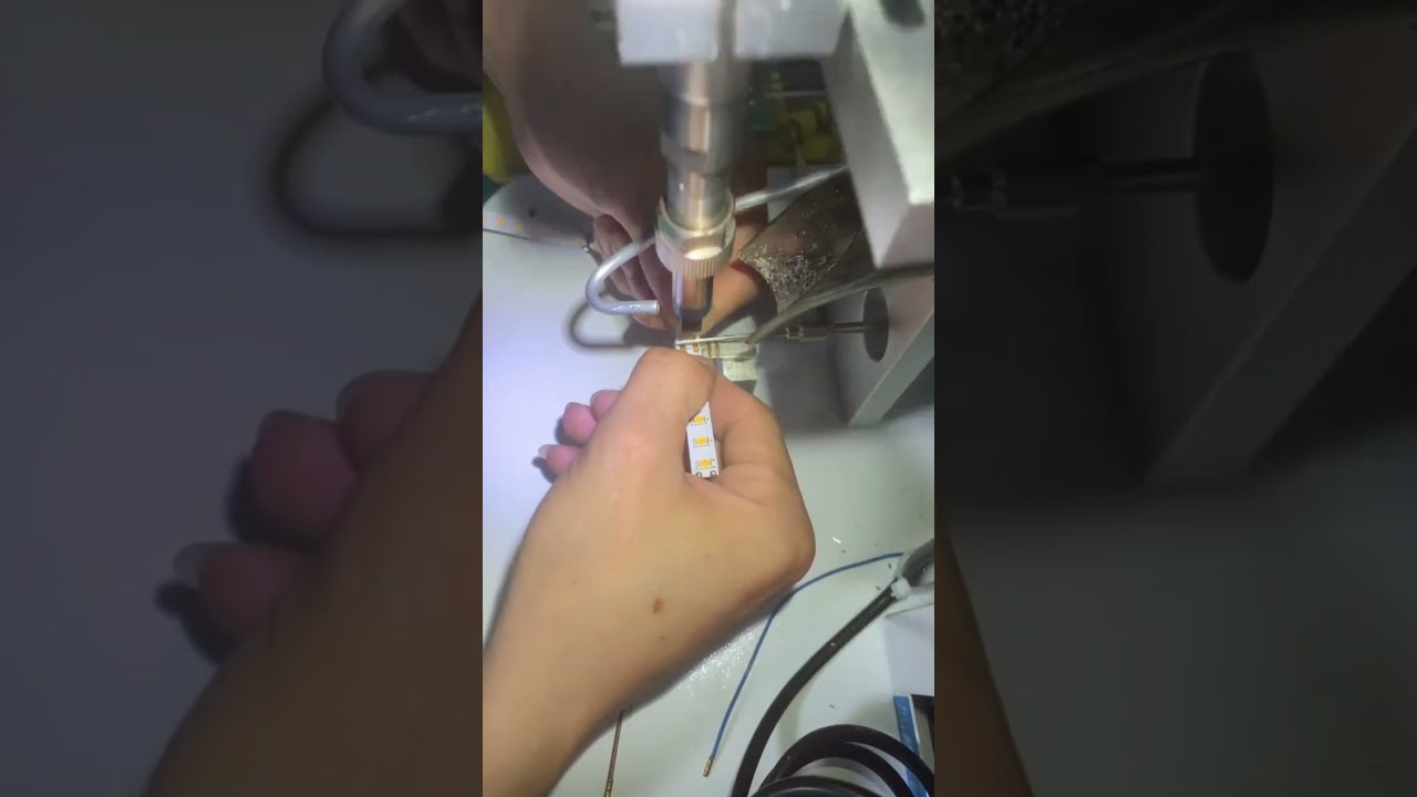 Halvautomatisk loddeemaskin – lodding av LED-lister, PCB-kretskort og flykontakter